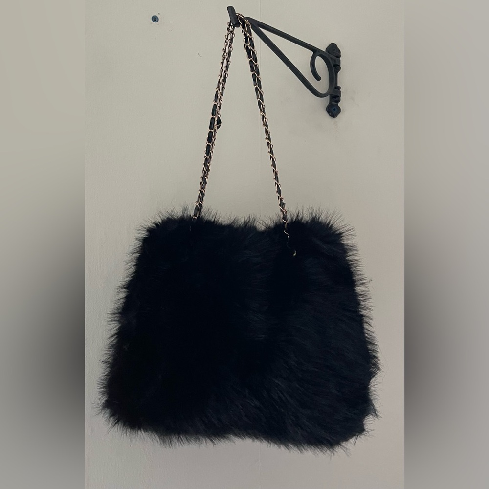 Black Faux Fur Handbag With Crossbody Chain Strap